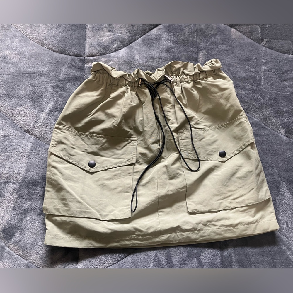 AKIRA Mini Skirt XS